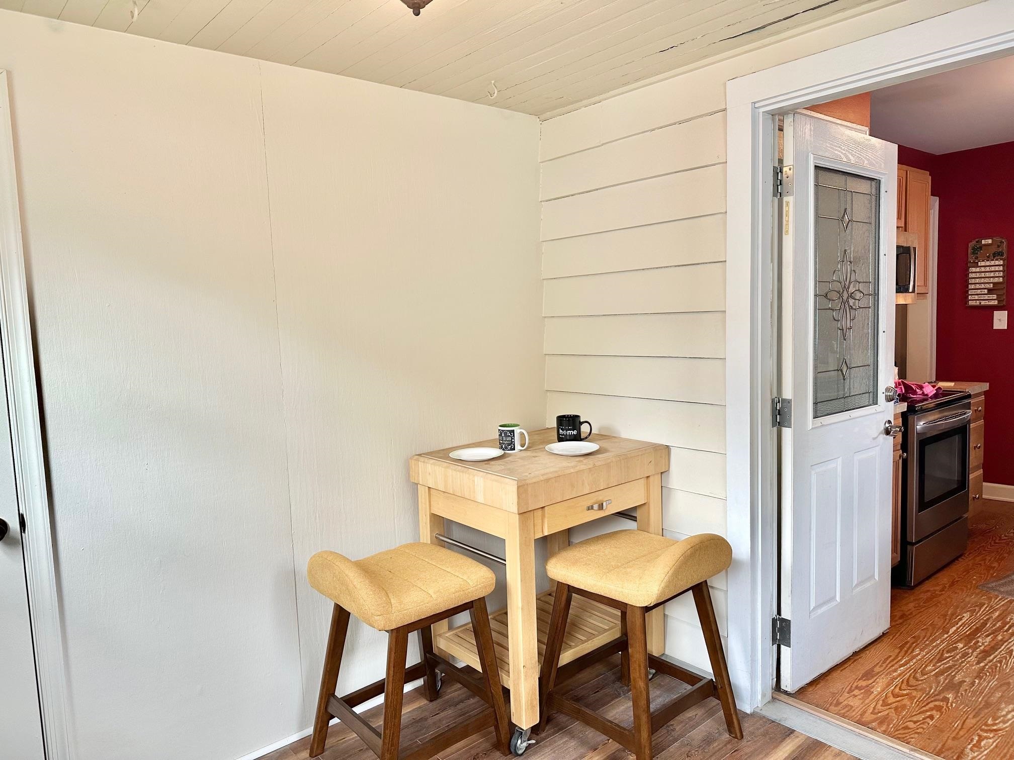 312 FRONTIER DR, STAUNTON, Virginia 24401, 3 Bedrooms Bedrooms, ,2 BathroomsBathrooms,Residential,cozy cape on a corner lot, 2 car garage, fenced ya,312 FRONTIER DR,667513 MLS # 667513