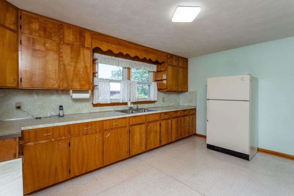 East side of kitchen.