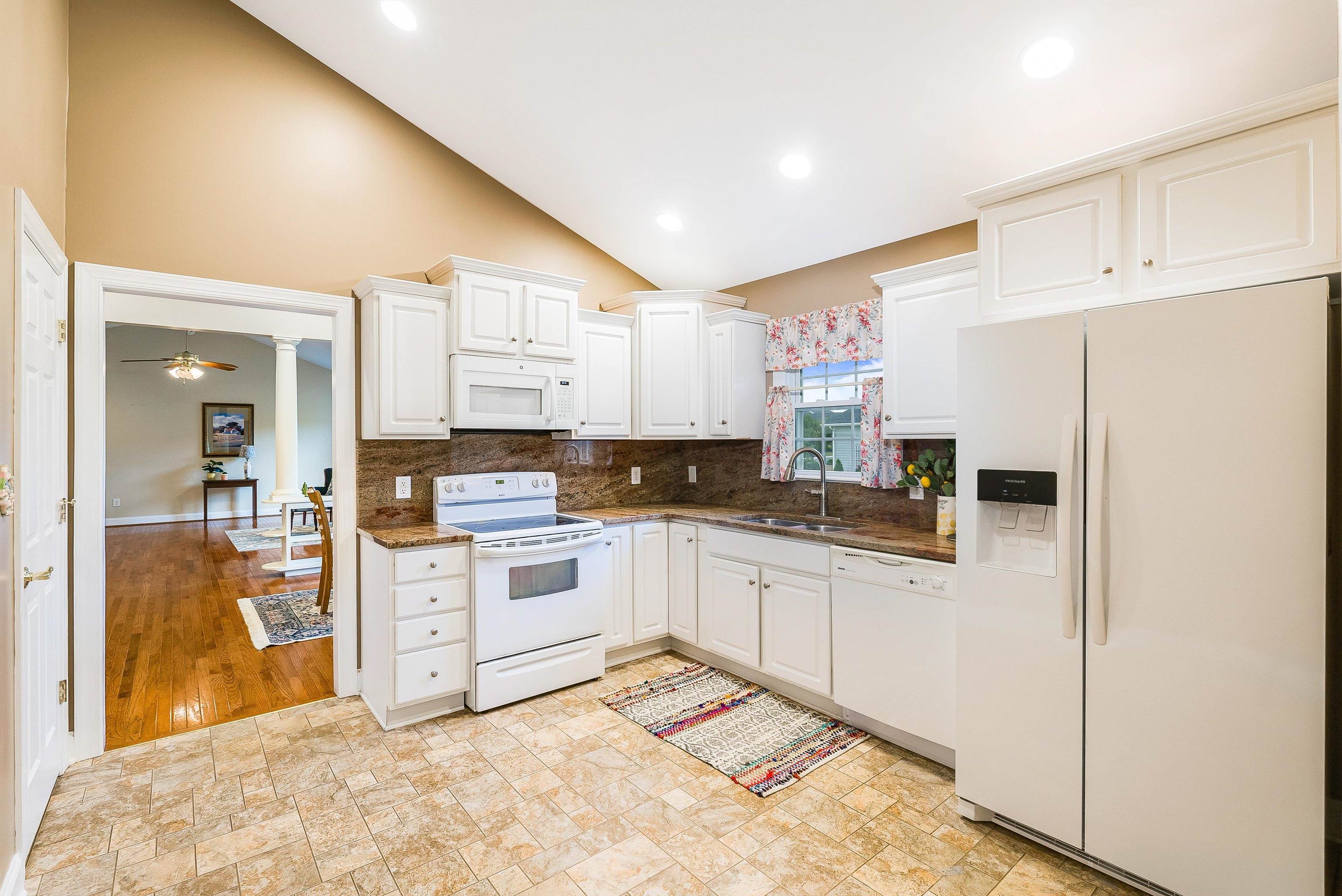 64 ROXBURY DR, FISHERSVILLE, Virginia 22939, 2 Bedrooms Bedrooms, ,2 BathroomsBathrooms,Residential,64 ROXBURY DR,667517 MLS # 667517