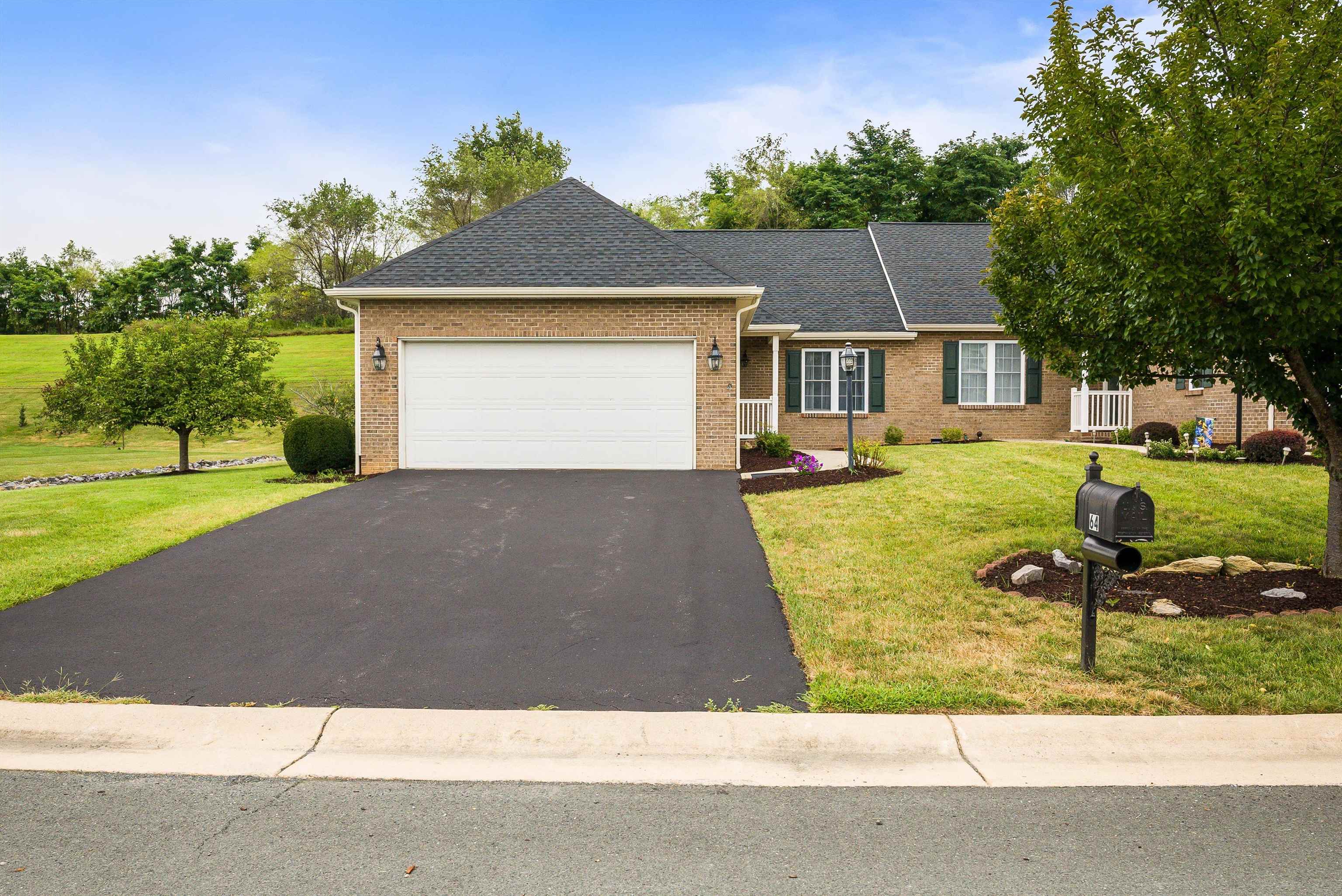 64 ROXBURY DR, FISHERSVILLE, Virginia 22939, 2 Bedrooms Bedrooms, ,2 BathroomsBathrooms,Residential,64 ROXBURY DR,667517 MLS # 667517
