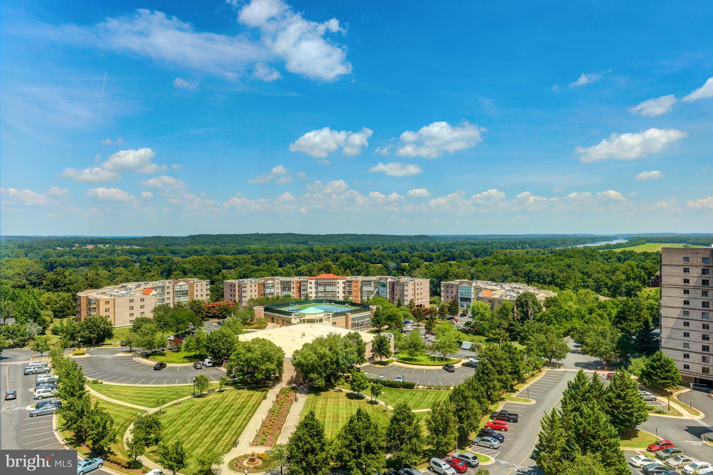 19375 CYPRESS RIDGE TER #1117, LEESBURG, Virginia 20176, 2 Bedrooms Bedrooms, ,2 BathroomsBathrooms,Residential,For sale,19375 CYPRESS RIDGE TER #1117,VALO2100202 MLS # VALO2100202