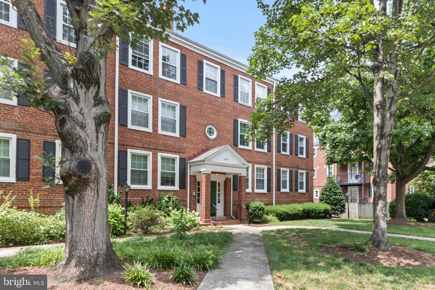 2950 S COLUMBUS ST #C1, ARLINGTON, Virginia 22206, 2 Bedrooms Bedrooms, ,1 BathroomBathrooms,Residential,For sale,2950 S COLUMBUS ST #C1,VAAX2046826 MLS # VAAX2046826