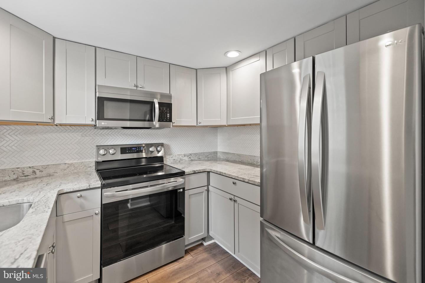 2950 S COLUMBUS ST #C1, ARLINGTON, Virginia 22206, 2 Bedrooms Bedrooms, ,1 BathroomBathrooms,Residential,For sale,2950 S COLUMBUS ST #C1,VAAX2046826 MLS # VAAX2046826