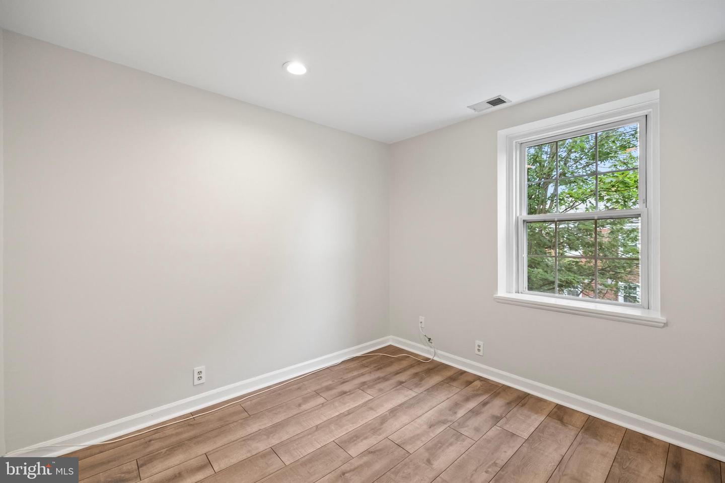 2950 S COLUMBUS ST #C1, ARLINGTON, Virginia 22206, 2 Bedrooms Bedrooms, ,1 BathroomBathrooms,Residential,For sale,2950 S COLUMBUS ST #C1,VAAX2046826 MLS # VAAX2046826