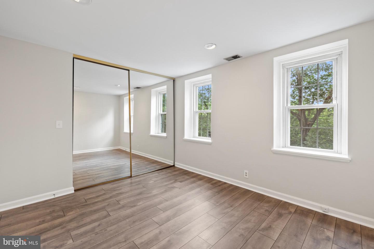2950 S COLUMBUS ST #C1, ARLINGTON, Virginia 22206, 2 Bedrooms Bedrooms, ,1 BathroomBathrooms,Residential,For sale,2950 S COLUMBUS ST #C1,VAAX2046826 MLS # VAAX2046826