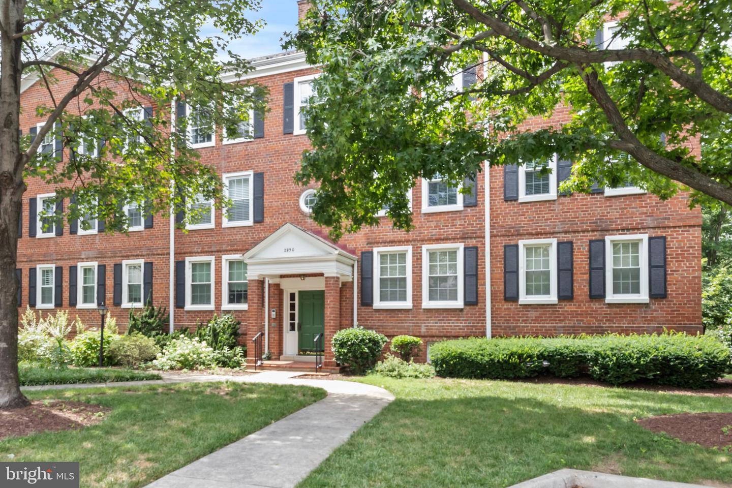 2950 S COLUMBUS ST #C1, ARLINGTON, Virginia 22206, 2 Bedrooms Bedrooms, ,1 BathroomBathrooms,Residential,For sale,2950 S COLUMBUS ST #C1,VAAX2046826 MLS # VAAX2046826