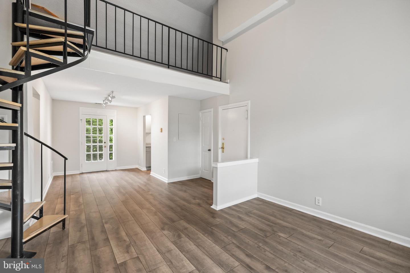 2950 S COLUMBUS ST #C1, ARLINGTON, Virginia 22206, 2 Bedrooms Bedrooms, ,1 BathroomBathrooms,Residential,For sale,2950 S COLUMBUS ST #C1,VAAX2046826 MLS # VAAX2046826