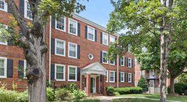 2950 S COLUMBUS ST #C1, ARLINGTON, Virginia 22206, 2 Bedrooms Bedrooms, ,1 BathroomBathrooms,Residential,For sale,2950 S COLUMBUS ST #C1,VAAX2046826 MLS # VAAX2046826