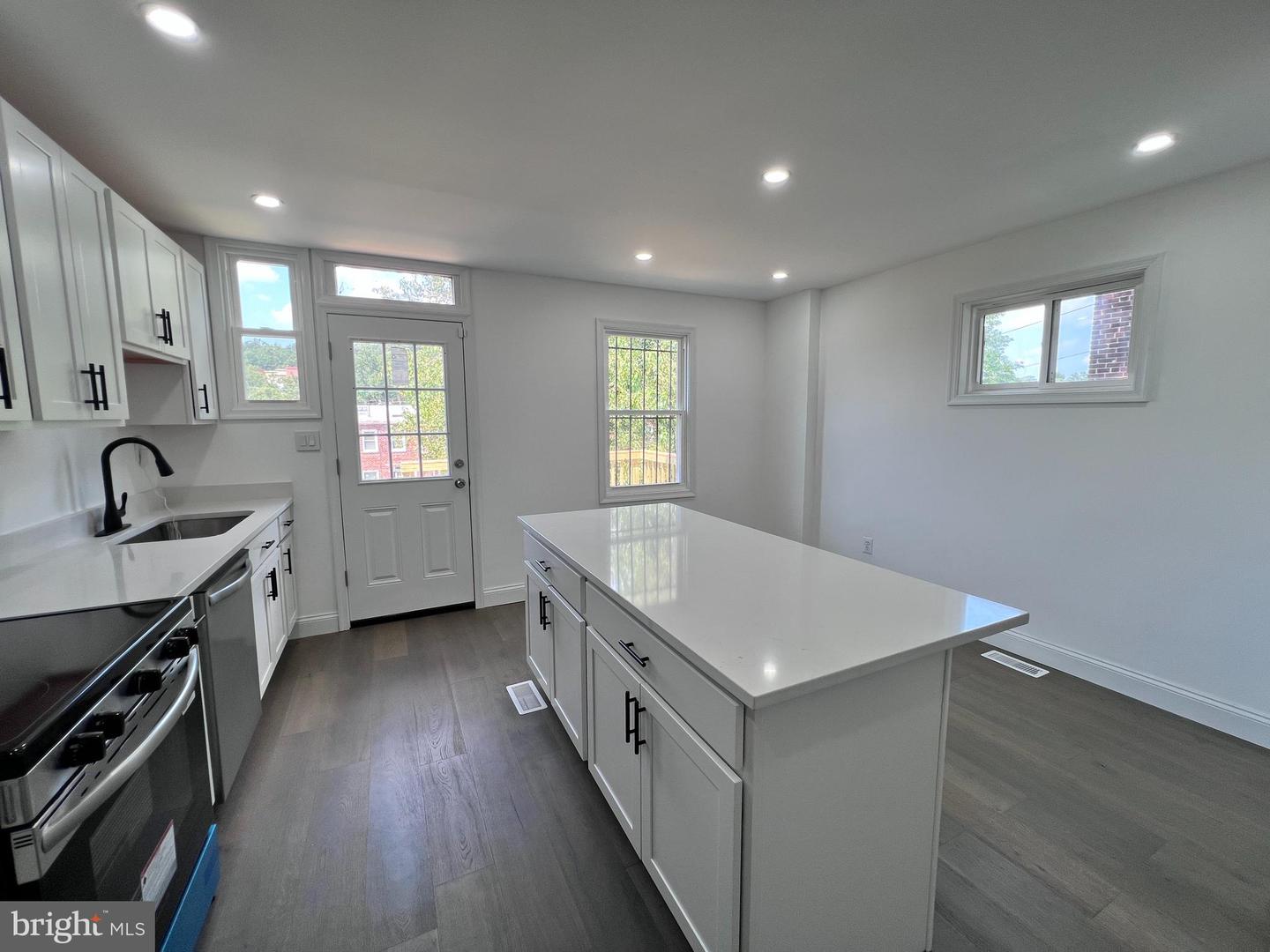 4030 BLAINE ST NE, WASHINGTON, District Of Columbia 20019, 3 Bedrooms Bedrooms, ,2 BathroomsBathrooms,Residential,For sale,4030 BLAINE ST NE,DCDC2209670 MLS # DCDC2209670