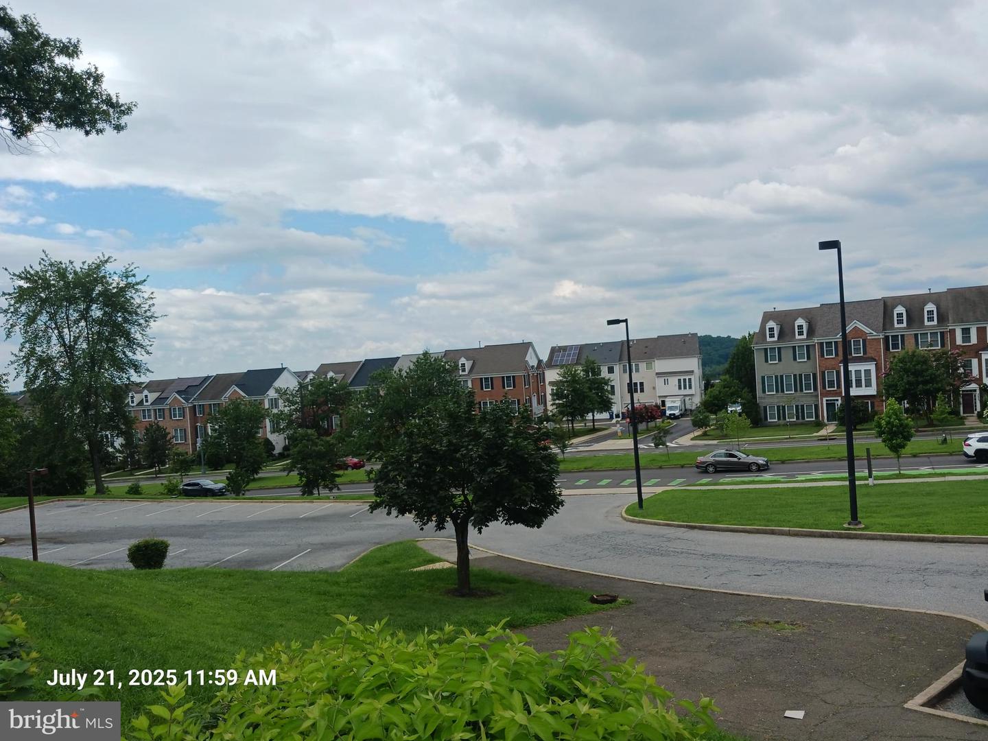 3489 SUMMIT CT NE #3489, WASHINGTON, District Of Columbia 20018, 2 Bedrooms Bedrooms, ,1 BathroomBathrooms,Residential,For sale,3489 SUMMIT CT NE #3489,DCDC2211142 MLS # DCDC2211142