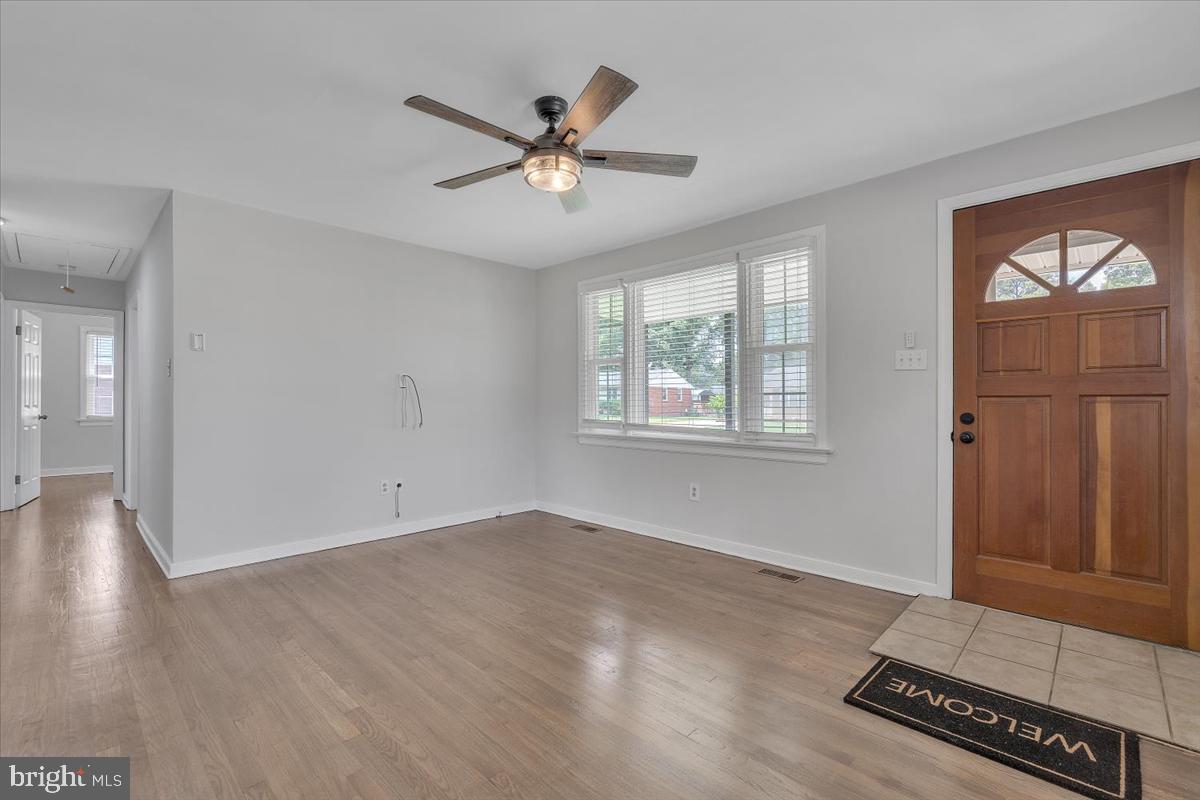 9717 PARAGON DR, HENRICO, Virginia 23228, 3 Bedrooms Bedrooms, ,1 BathroomBathrooms,Residential,For sale,9717 PARAGON DR,VAHN2001000 MLS # VAHN2001000