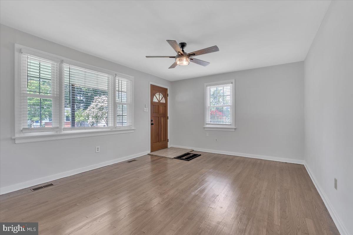 9717 PARAGON DR, HENRICO, Virginia 23228, 3 Bedrooms Bedrooms, ,1 BathroomBathrooms,Residential,For sale,9717 PARAGON DR,VAHN2001000 MLS # VAHN2001000