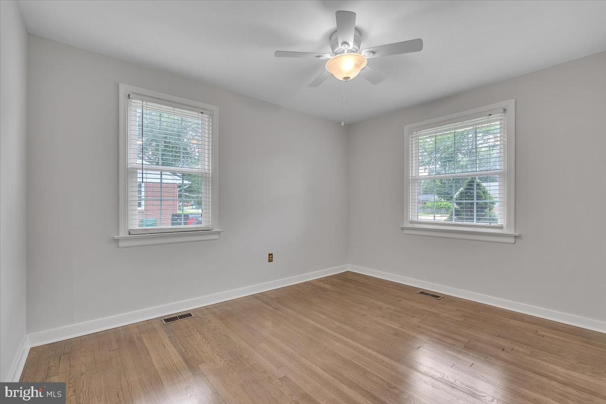9717 PARAGON DR, HENRICO, Virginia 23228, 3 Bedrooms Bedrooms, ,1 BathroomBathrooms,Residential,For sale,9717 PARAGON DR,VAHN2001000 MLS # VAHN2001000