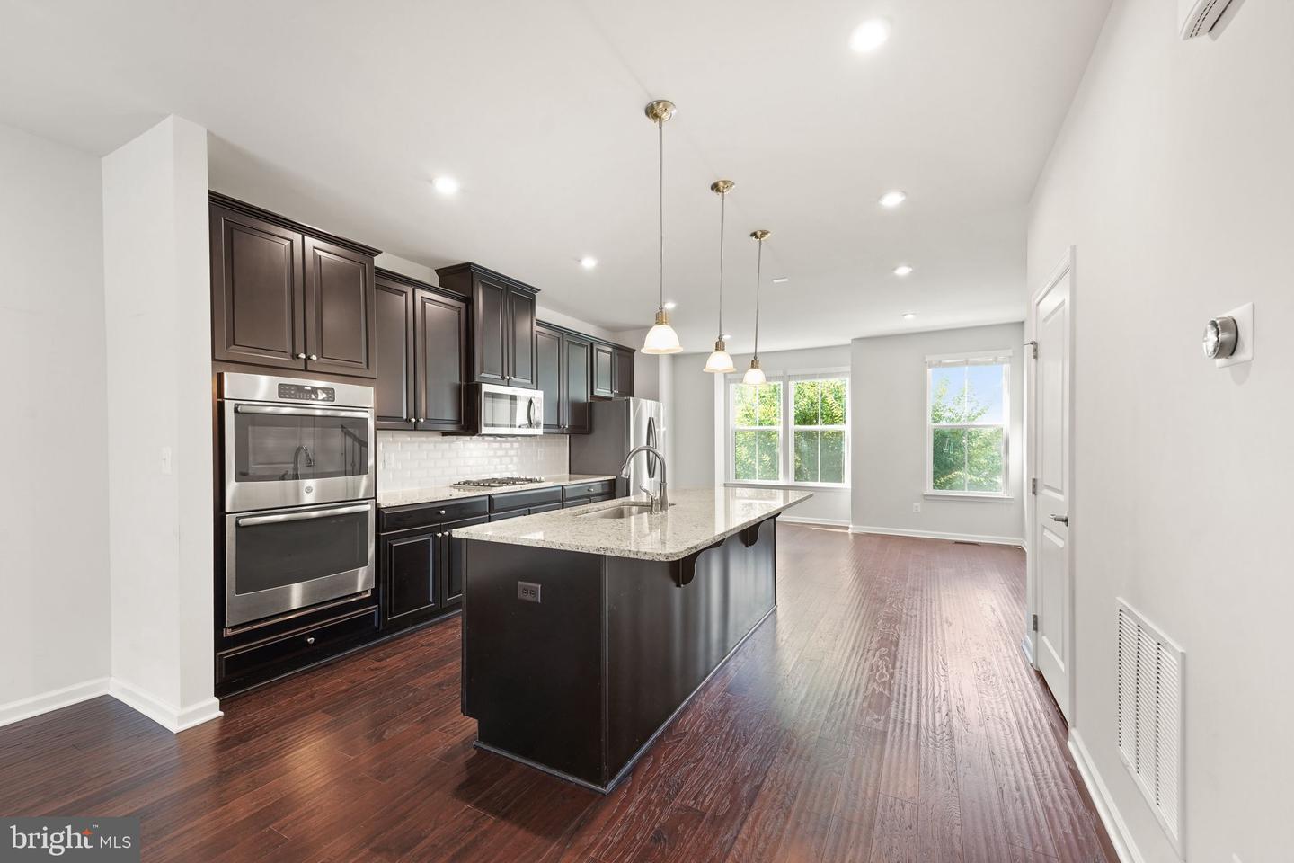 43400 APPLE ORCHARD SQ, ASHBURN, Virginia 20148, 3 Bedrooms Bedrooms, ,2 BathroomsBathrooms,Residential,For sale,43400 APPLE ORCHARD SQ,VALO2103494 MLS # VALO2103494