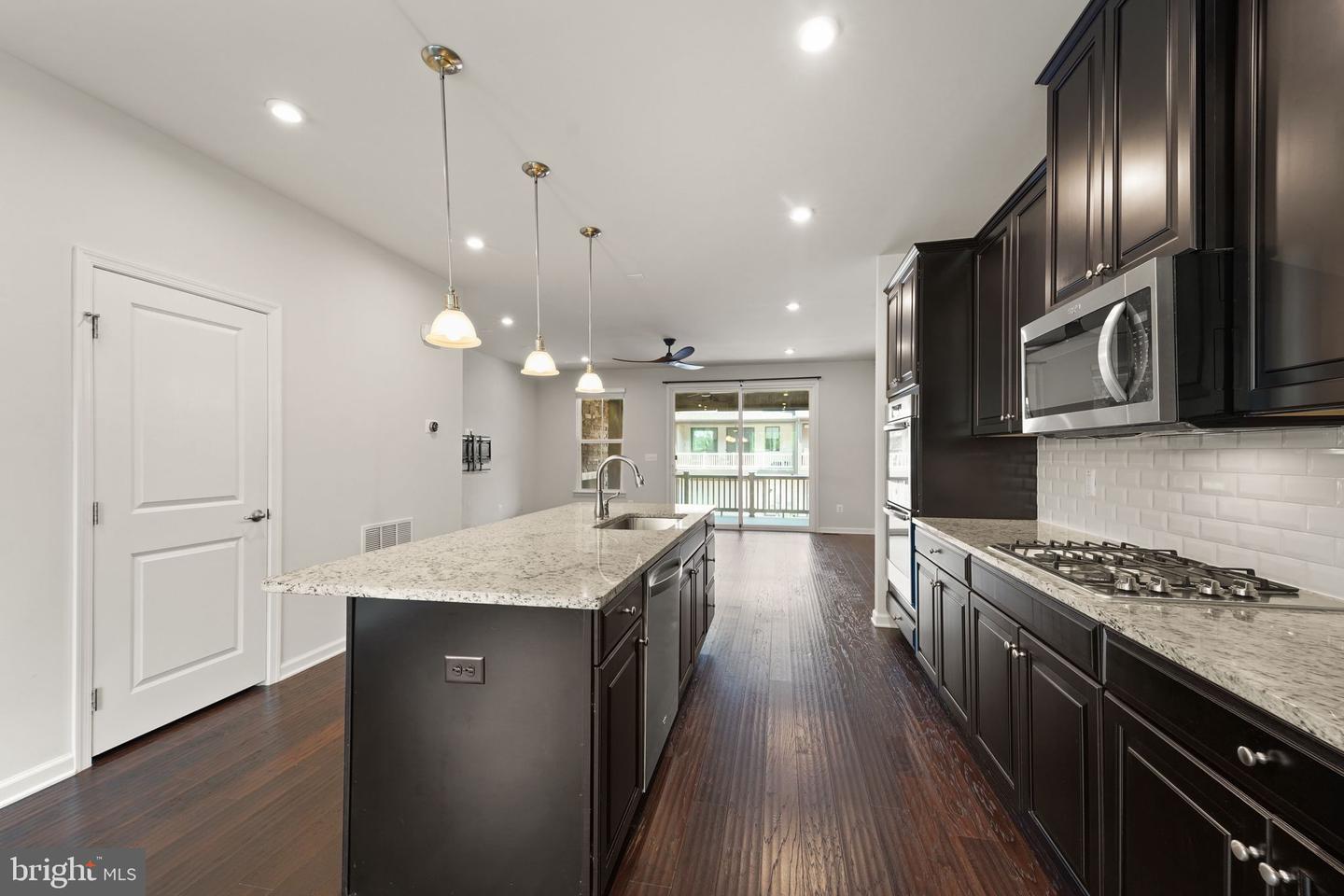 43400 APPLE ORCHARD SQ, ASHBURN, Virginia 20148, 3 Bedrooms Bedrooms, ,2 BathroomsBathrooms,Residential,For sale,43400 APPLE ORCHARD SQ,VALO2103494 MLS # VALO2103494
