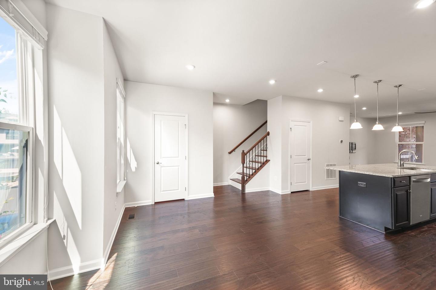 43400 APPLE ORCHARD SQ, ASHBURN, Virginia 20148, 3 Bedrooms Bedrooms, ,2 BathroomsBathrooms,Residential,For sale,43400 APPLE ORCHARD SQ,VALO2103494 MLS # VALO2103494