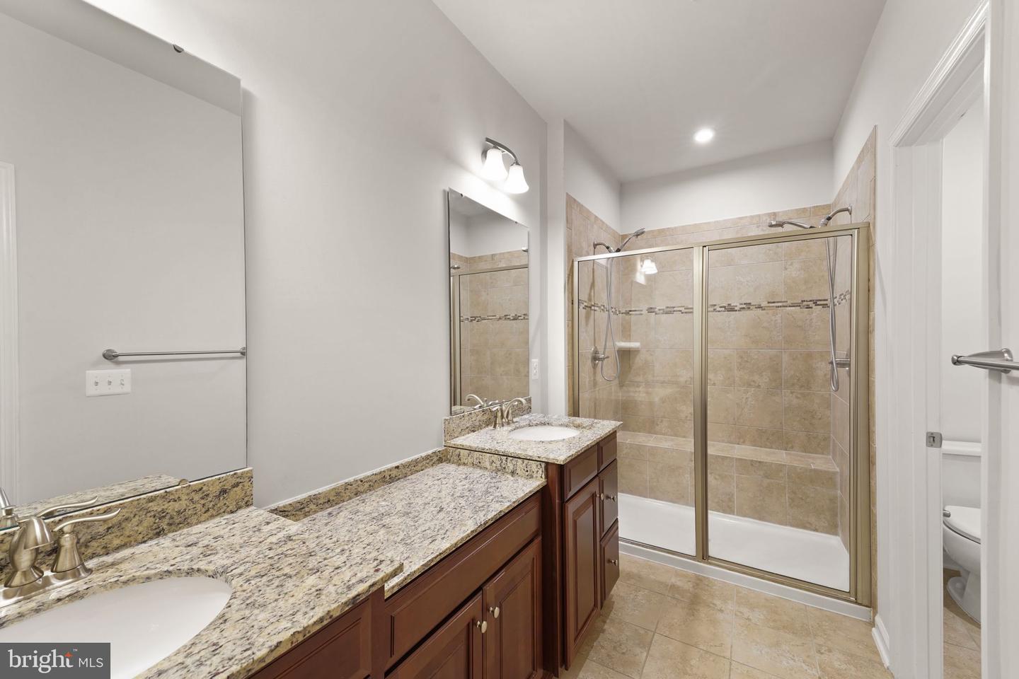 43400 APPLE ORCHARD SQ, ASHBURN, Virginia 20148, 3 Bedrooms Bedrooms, ,2 BathroomsBathrooms,Residential,For sale,43400 APPLE ORCHARD SQ,VALO2103494 MLS # VALO2103494