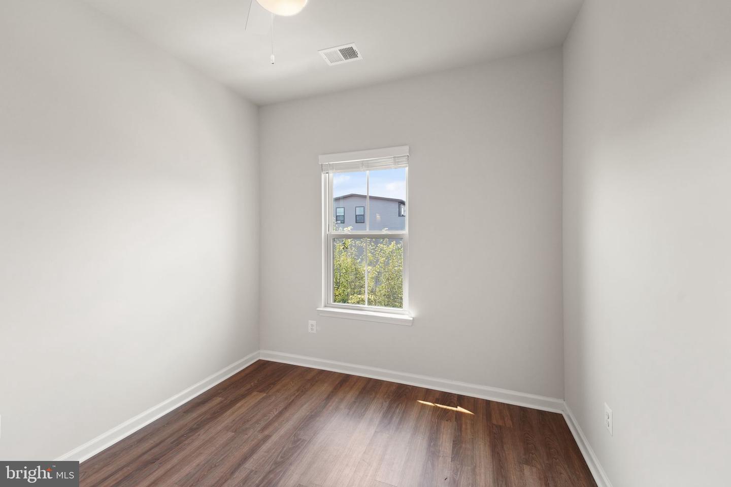 43400 APPLE ORCHARD SQ, ASHBURN, Virginia 20148, 3 Bedrooms Bedrooms, ,2 BathroomsBathrooms,Residential,For sale,43400 APPLE ORCHARD SQ,VALO2103494 MLS # VALO2103494