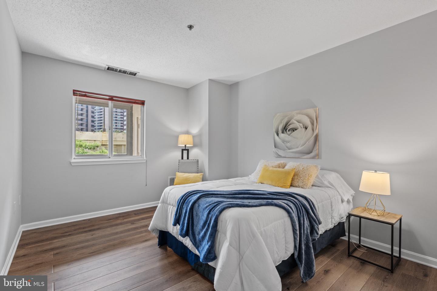 1211 S EADS ST #108, ARLINGTON, Virginia 22202, 1 Bedroom Bedrooms, 2 Rooms Rooms,1 BathroomBathrooms,Residential,For sale,1211 S EADS ST #108,VAAR2061640 MLS # VAAR2061640
