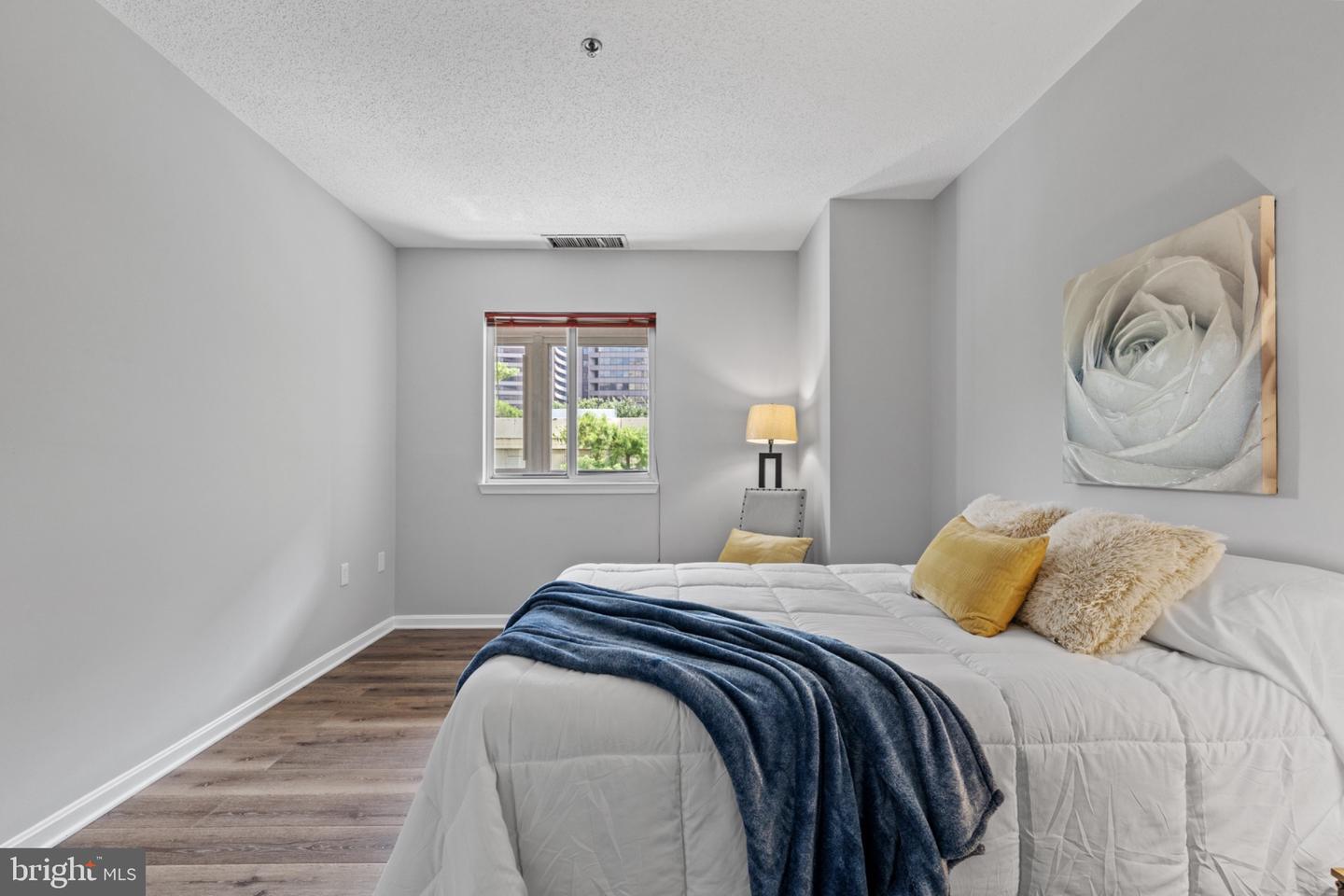 1211 S EADS ST #108, ARLINGTON, Virginia 22202, 1 Bedroom Bedrooms, 2 Rooms Rooms,1 BathroomBathrooms,Residential,For sale,1211 S EADS ST #108,VAAR2061640 MLS # VAAR2061640