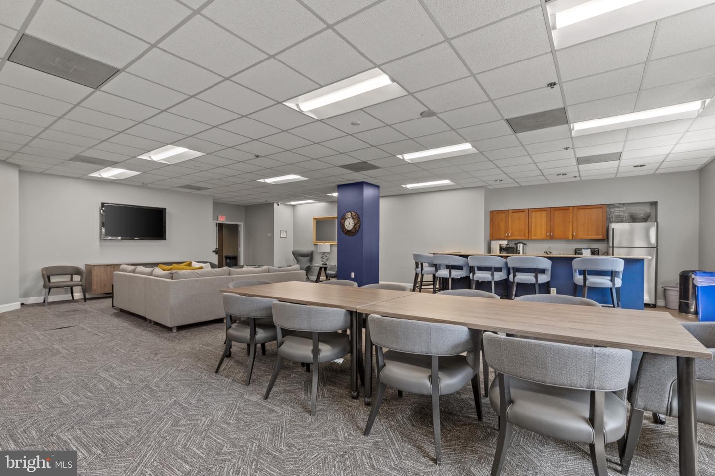 1211 S EADS ST #108, ARLINGTON, Virginia 22202, 1 Bedroom Bedrooms, 2 Rooms Rooms,1 BathroomBathrooms,Residential,For sale,1211 S EADS ST #108,VAAR2061640 MLS # VAAR2061640