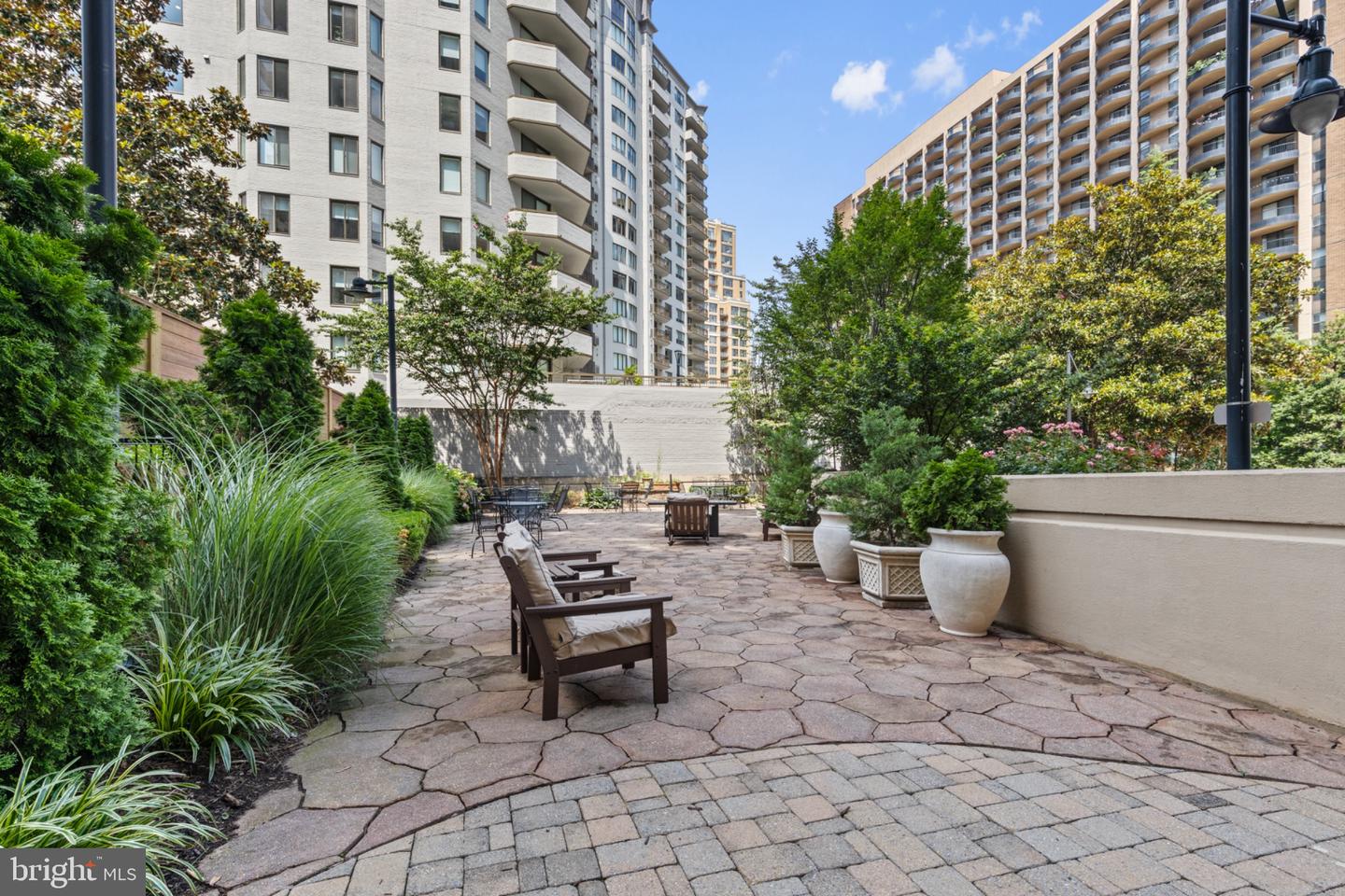 1211 S EADS ST #108, ARLINGTON, Virginia 22202, 1 Bedroom Bedrooms, 2 Rooms Rooms,1 BathroomBathrooms,Residential,For sale,1211 S EADS ST #108,VAAR2061640 MLS # VAAR2061640