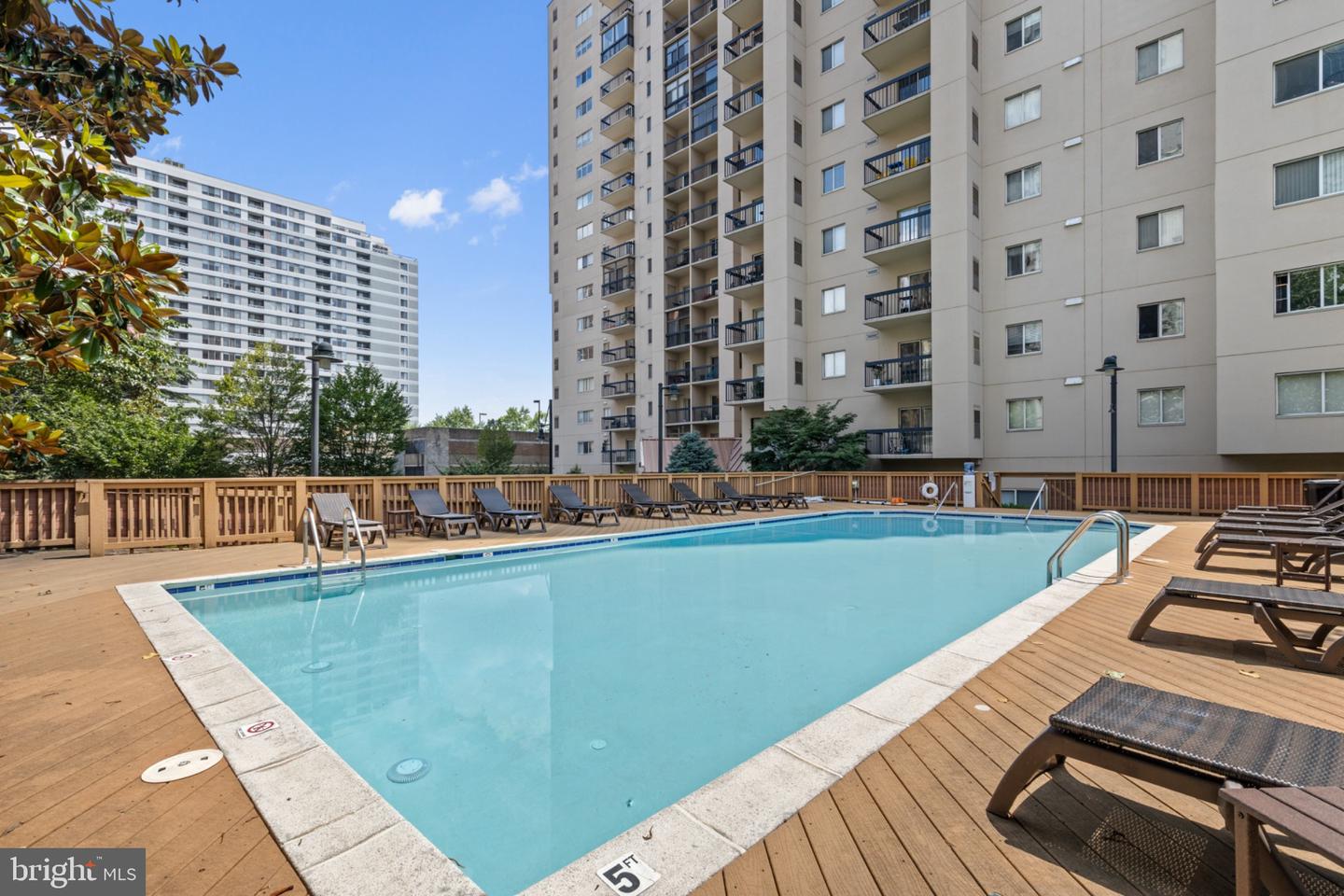1211 S EADS ST #108, ARLINGTON, Virginia 22202, 1 Bedroom Bedrooms, 2 Rooms Rooms,1 BathroomBathrooms,Residential,For sale,1211 S EADS ST #108,VAAR2061640 MLS # VAAR2061640