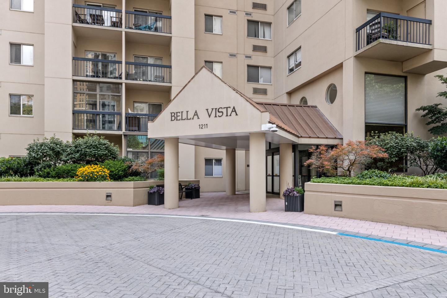 1211 S EADS ST #108, ARLINGTON, Virginia 22202, 1 Bedroom Bedrooms, 2 Rooms Rooms,1 BathroomBathrooms,Residential,For sale,1211 S EADS ST #108,VAAR2061640 MLS # VAAR2061640