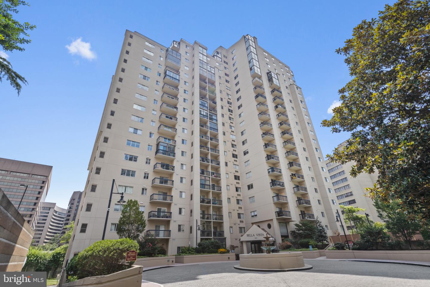 1211 S EADS ST #108, ARLINGTON, Virginia 22202, 1 Bedroom Bedrooms, 2 Rooms Rooms,1 BathroomBathrooms,Residential,For sale,1211 S EADS ST #108,VAAR2061640 MLS # VAAR2061640