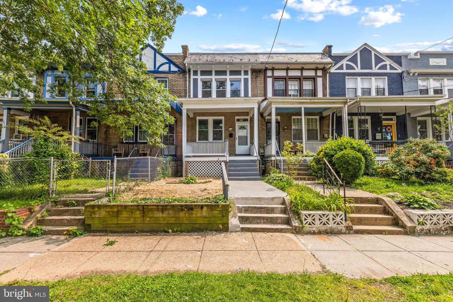 616 HAMILTON ST NW, WASHINGTON, District Of Columbia 20011, 2 Bedrooms Bedrooms, ,1 BathroomBathrooms,Residential,For sale,616 HAMILTON ST NW,DCDC2213048 MLS # DCDC2213048