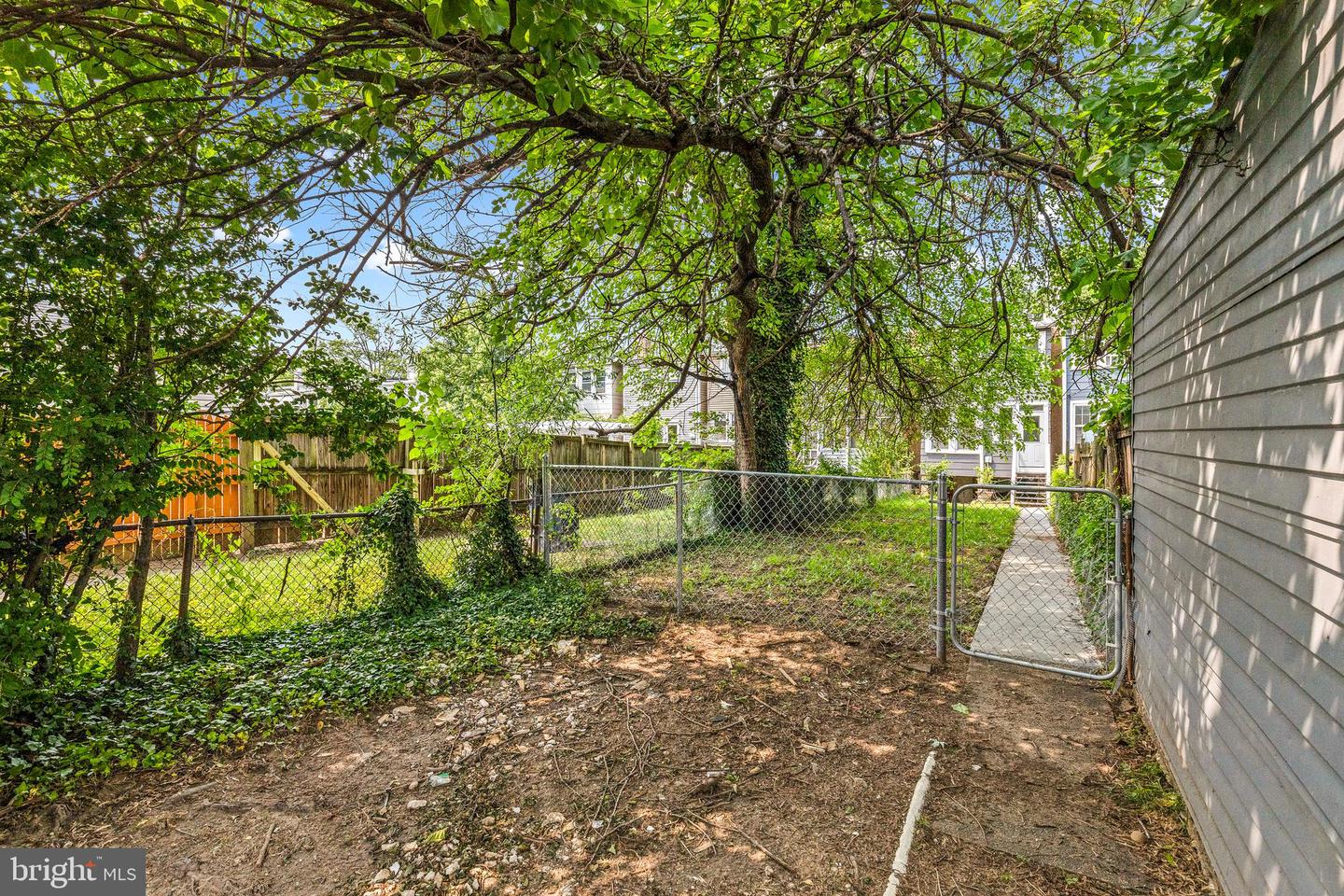 616 HAMILTON ST NW, WASHINGTON, District Of Columbia 20011, 2 Bedrooms Bedrooms, ,1 BathroomBathrooms,Residential,For sale,616 HAMILTON ST NW,DCDC2213048 MLS # DCDC2213048