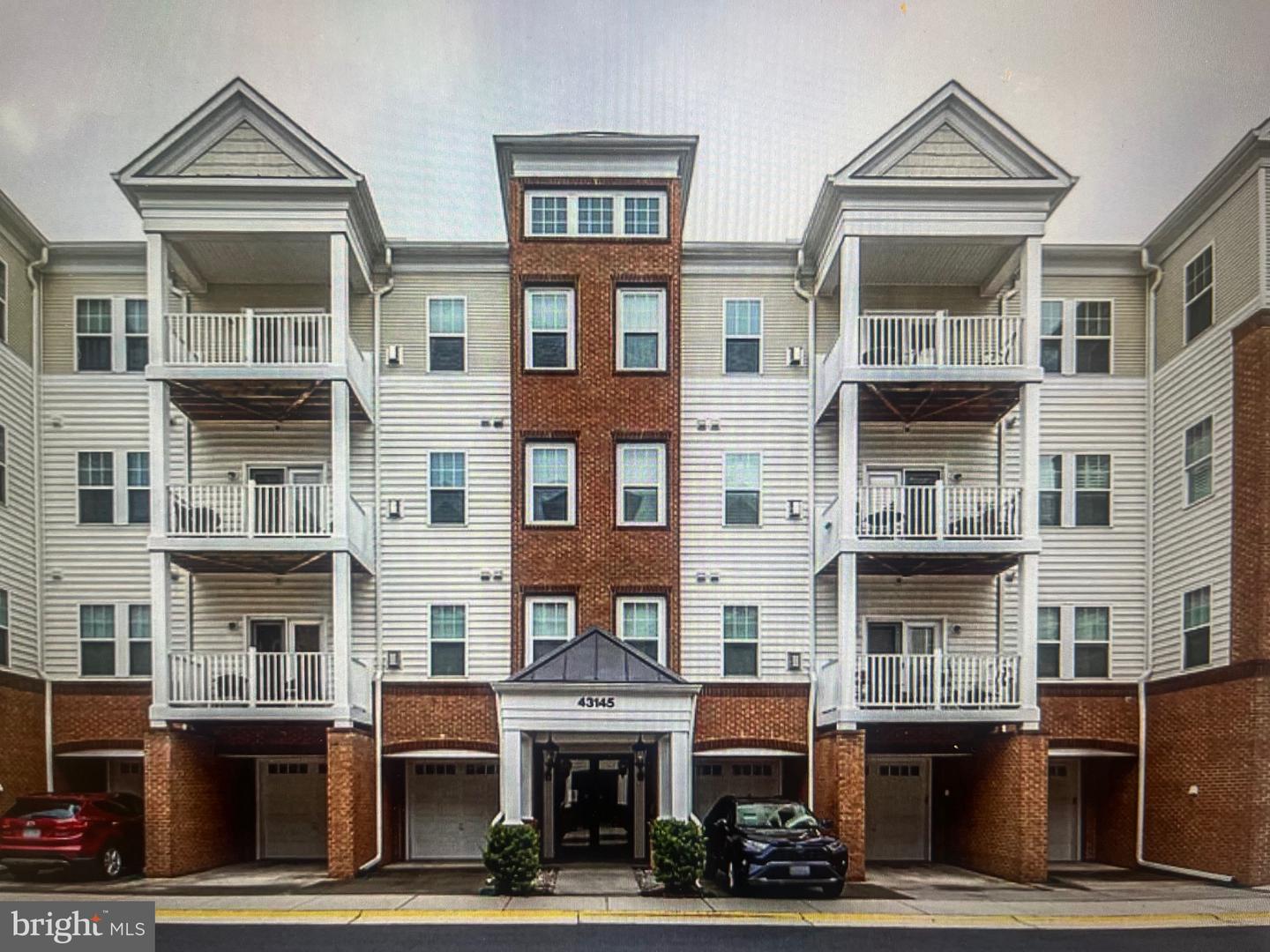 43145 SUNDERLAND TER #205, BROADLANDS, Virginia 20148, 3 Bedrooms Bedrooms, 5 Rooms Rooms,2 BathroomsBathrooms,Residential,For sale,43145 SUNDERLAND TER #205,VALO2103638 MLS # VALO2103638