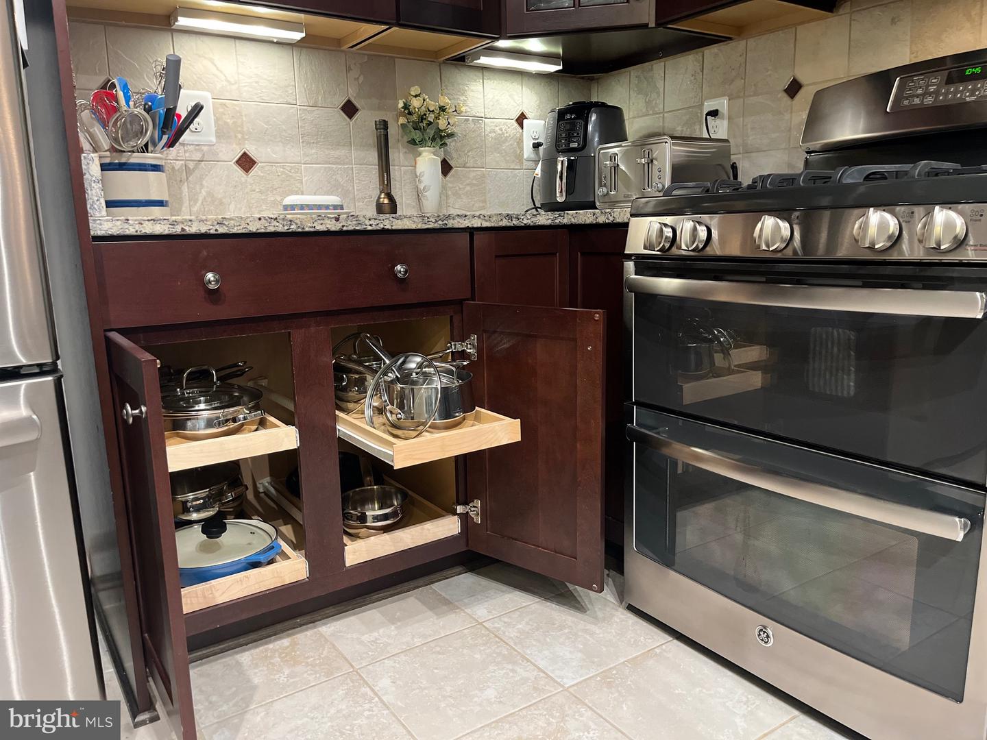 43145 SUNDERLAND TER #205, BROADLANDS, Virginia 20148, 3 Bedrooms Bedrooms, 5 Rooms Rooms,2 BathroomsBathrooms,Residential,For sale,43145 SUNDERLAND TER #205,VALO2103638 MLS # VALO2103638