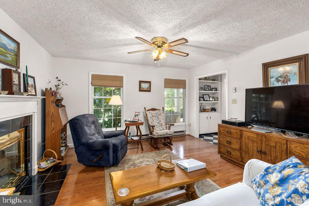 1115 CHAPEL RD, MIDDLETOWN, Virginia 22645, 3 Bedrooms Bedrooms, ,2 BathroomsBathrooms,Residential,For sale,1115 CHAPEL RD,VAFV2035852 MLS # VAFV2035852