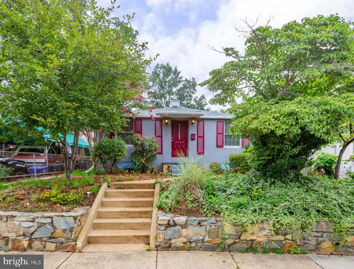 4309 WASHINGTON BLVD, ARLINGTON, Virginia 22201, 3 Bedrooms Bedrooms, 5 Rooms Rooms,2 BathroomsBathrooms,Residential,For sale,4309 WASHINGTON BLVD,VAAR2061888 MLS # VAAR2061888