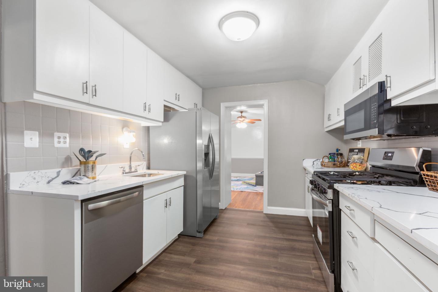 4309 WASHINGTON BLVD, ARLINGTON, Virginia 22201, 3 Bedrooms Bedrooms, 5 Rooms Rooms,2 BathroomsBathrooms,Residential,For sale,4309 WASHINGTON BLVD,VAAR2061888 MLS # VAAR2061888