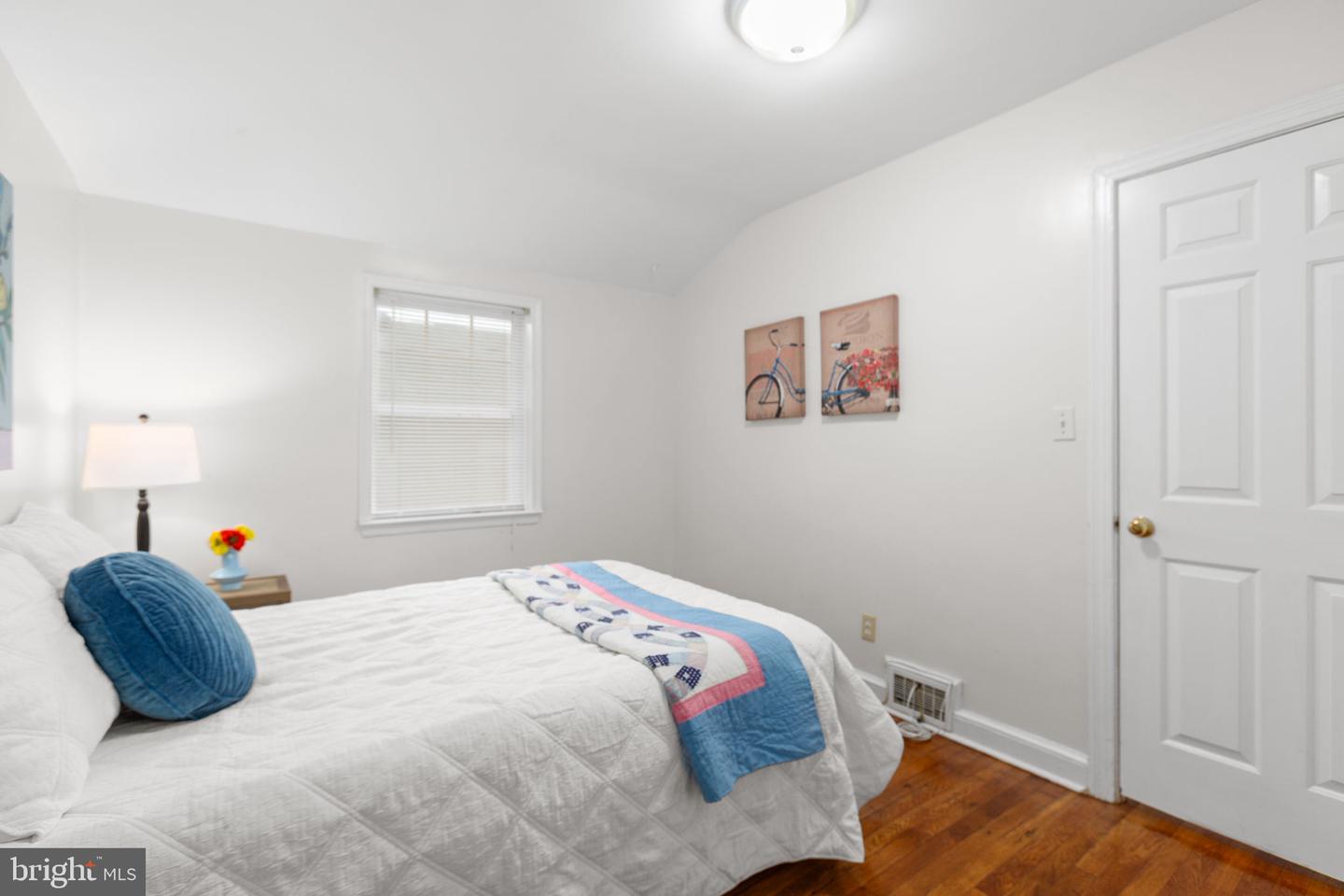 4309 WASHINGTON BLVD, ARLINGTON, Virginia 22201, 3 Bedrooms Bedrooms, 5 Rooms Rooms,2 BathroomsBathrooms,Residential,For sale,4309 WASHINGTON BLVD,VAAR2061888 MLS # VAAR2061888