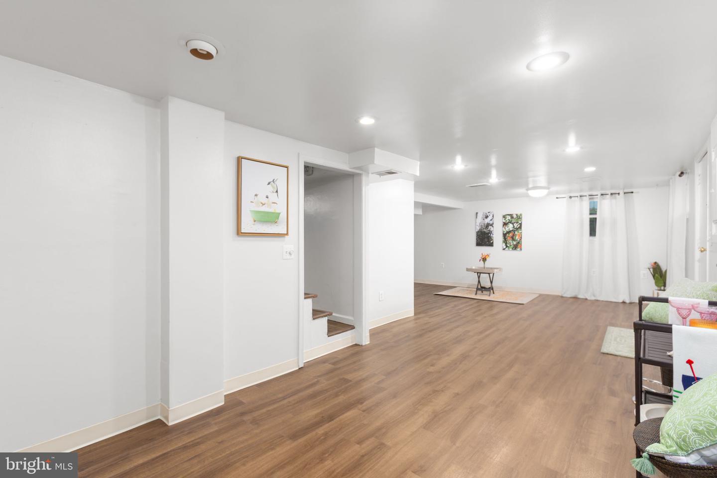 4309 WASHINGTON BLVD, ARLINGTON, Virginia 22201, 3 Bedrooms Bedrooms, 5 Rooms Rooms,2 BathroomsBathrooms,Residential,For sale,4309 WASHINGTON BLVD,VAAR2061888 MLS # VAAR2061888