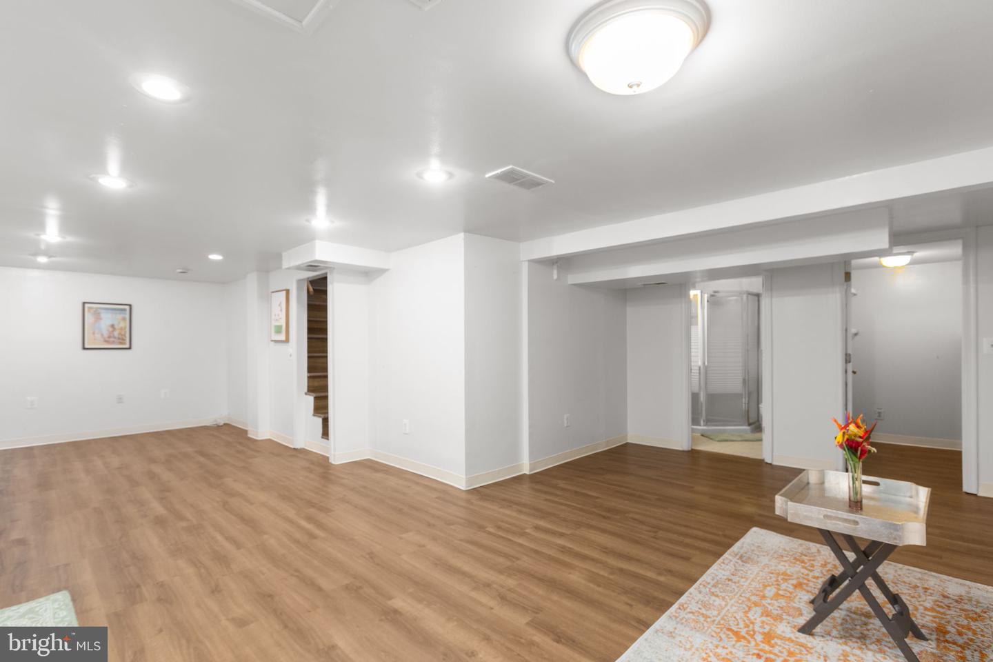 4309 WASHINGTON BLVD, ARLINGTON, Virginia 22201, 3 Bedrooms Bedrooms, 5 Rooms Rooms,2 BathroomsBathrooms,Residential,For sale,4309 WASHINGTON BLVD,VAAR2061888 MLS # VAAR2061888