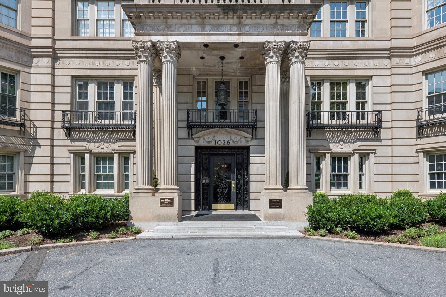 1026 16TH ST NW #801, WASHINGTON, District Of Columbia 20036, 2 Bedrooms Bedrooms, ,2 BathroomsBathrooms,Residential,For sale,1026 16TH ST NW #801,DCDC2213890 MLS # DCDC2213890