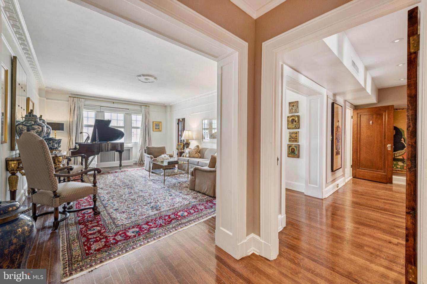 1026 16TH ST NW #801, WASHINGTON, District Of Columbia 20036, 2 Bedrooms Bedrooms, ,2 BathroomsBathrooms,Residential,For sale,1026 16TH ST NW #801,DCDC2213890 MLS # DCDC2213890