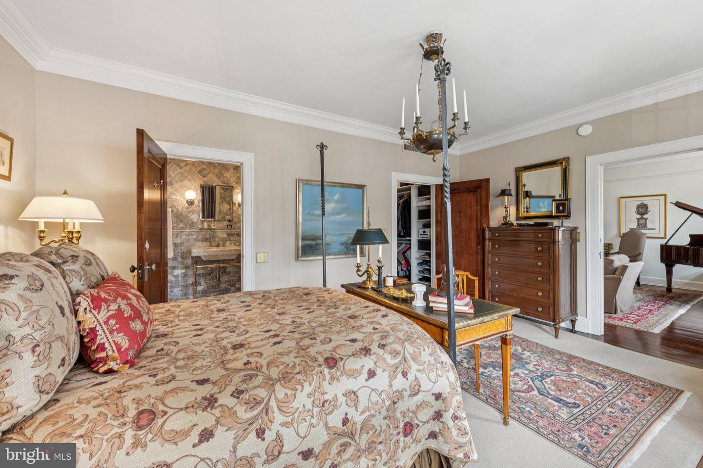 1026 16TH ST NW #801, WASHINGTON, District Of Columbia 20036, 2 Bedrooms Bedrooms, ,2 BathroomsBathrooms,Residential,For sale,1026 16TH ST NW #801,DCDC2213890 MLS # DCDC2213890