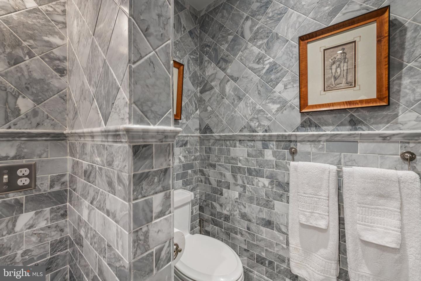 1026 16TH ST NW #801, WASHINGTON, District Of Columbia 20036, 2 Bedrooms Bedrooms, ,2 BathroomsBathrooms,Residential,For sale,1026 16TH ST NW #801,DCDC2213890 MLS # DCDC2213890