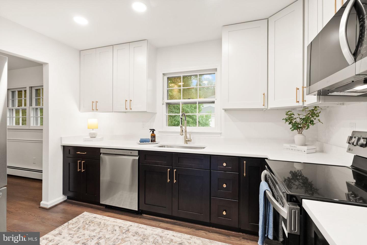 5632 MAXINE CT, ALEXANDRIA, Virginia 22310, 3 Bedrooms Bedrooms, ,2 BathroomsBathrooms,Residential,For sale,5632 MAXINE CT,VAFX2259666 MLS # VAFX2259666
