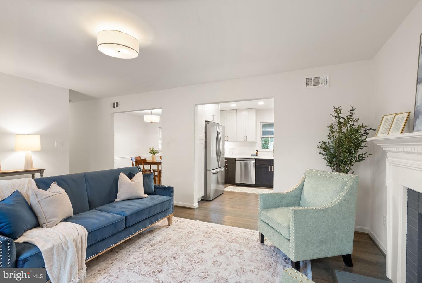 5632 MAXINE CT, ALEXANDRIA, Virginia 22310, 3 Bedrooms Bedrooms, ,2 BathroomsBathrooms,Residential,For sale,5632 MAXINE CT,VAFX2259666 MLS # VAFX2259666