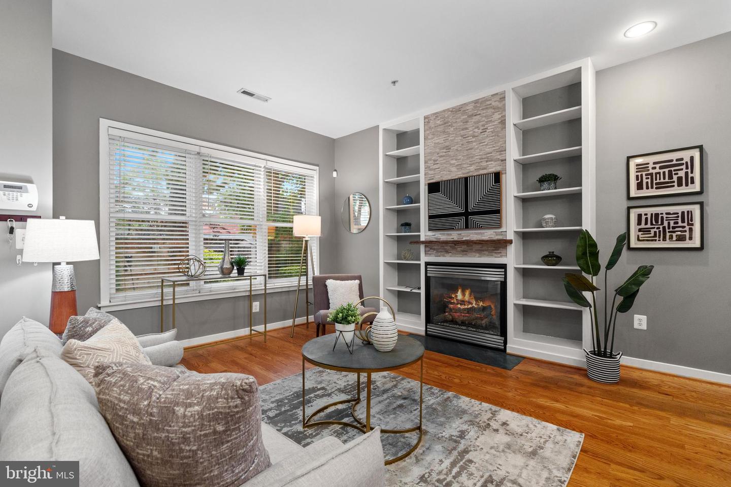 1423 1ST ST NW #B, WASHINGTON, District Of Columbia 20001, 3 Bedrooms Bedrooms, ,2 BathroomsBathrooms,Residential,For sale,1423 1ST ST NW #B,DCDC2213970 MLS # DCDC2213970