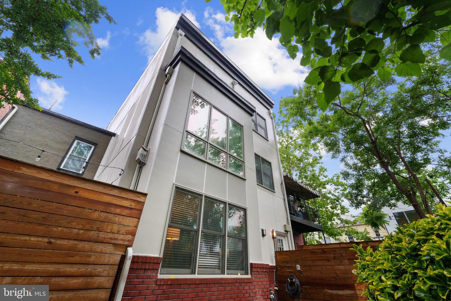 1423 1ST ST NW #B, WASHINGTON, District Of Columbia 20001, 3 Bedrooms Bedrooms, ,2 BathroomsBathrooms,Residential,For sale,1423 1ST ST NW #B,DCDC2213970 MLS # DCDC2213970
