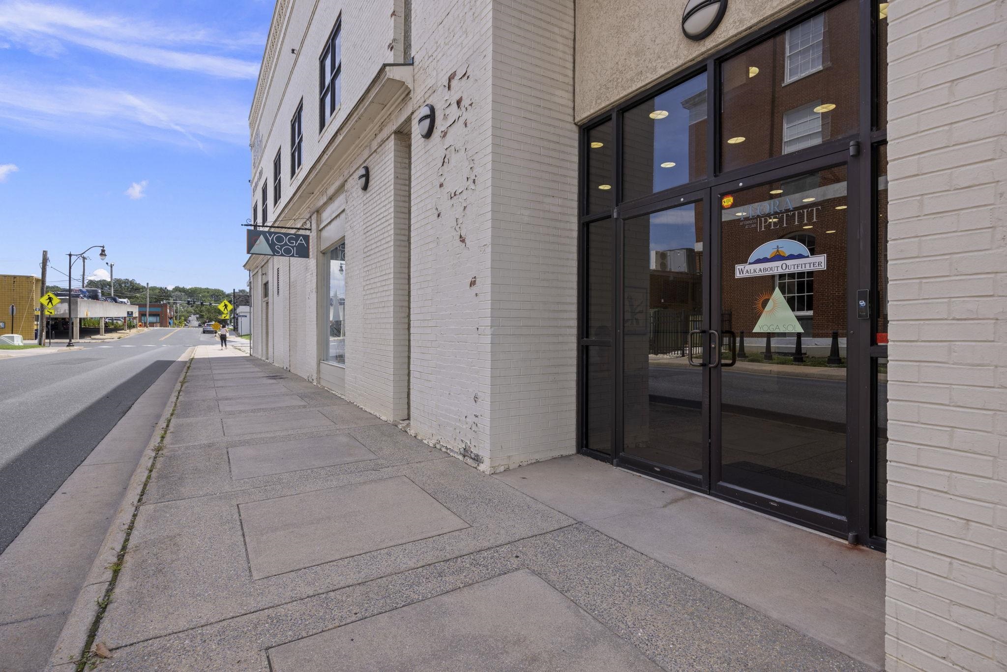 90 NORTH MAIN ST, HARRISONBURG, Virginia 22802, ,Commercial,90 NORTH MAIN ST,667527 MLS # 667527