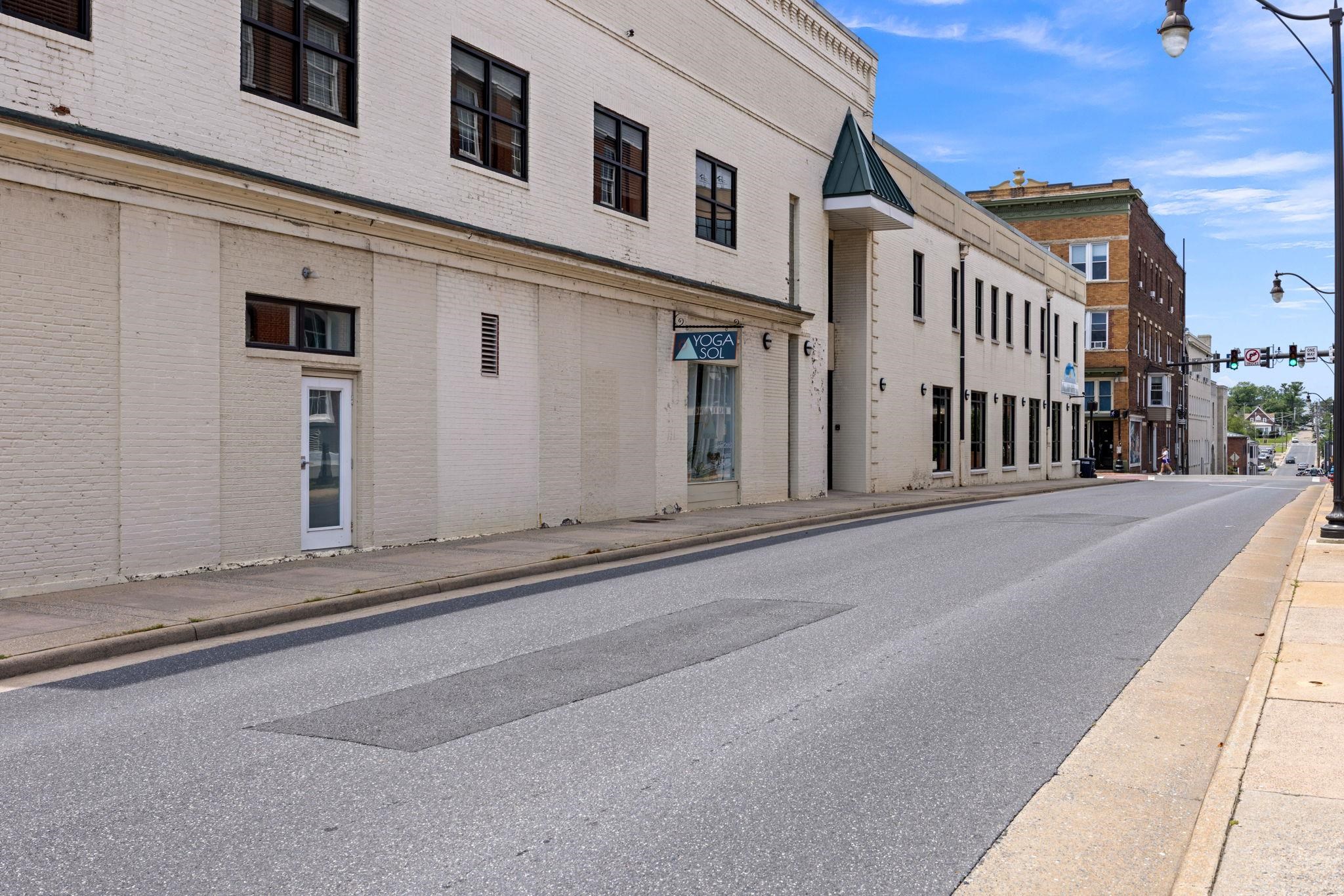 90 NORTH MAIN ST, HARRISONBURG, Virginia 22802, ,Commercial,90 NORTH MAIN ST,667527 MLS # 667527