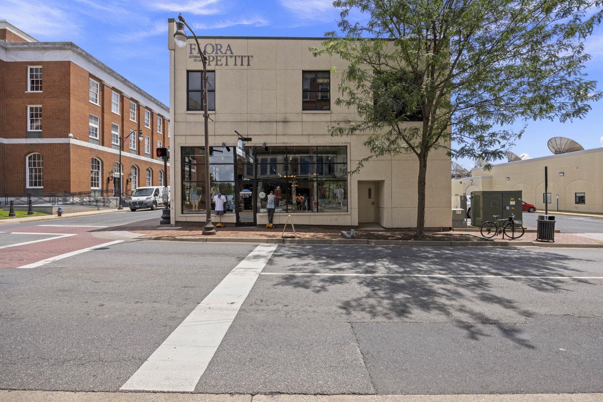 90 NORTH MAIN ST, HARRISONBURG, Virginia 22802, ,Commercial,90 NORTH MAIN ST,667527 MLS # 667527